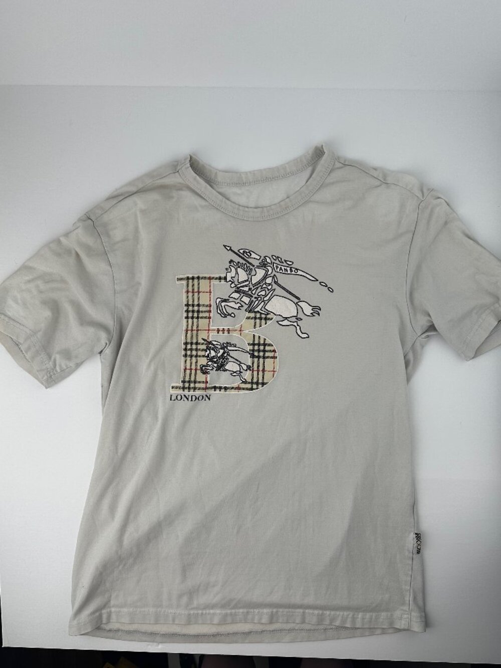 Burberry London Nova Check Equestrian Knight Graphic T-Shirt Mens small